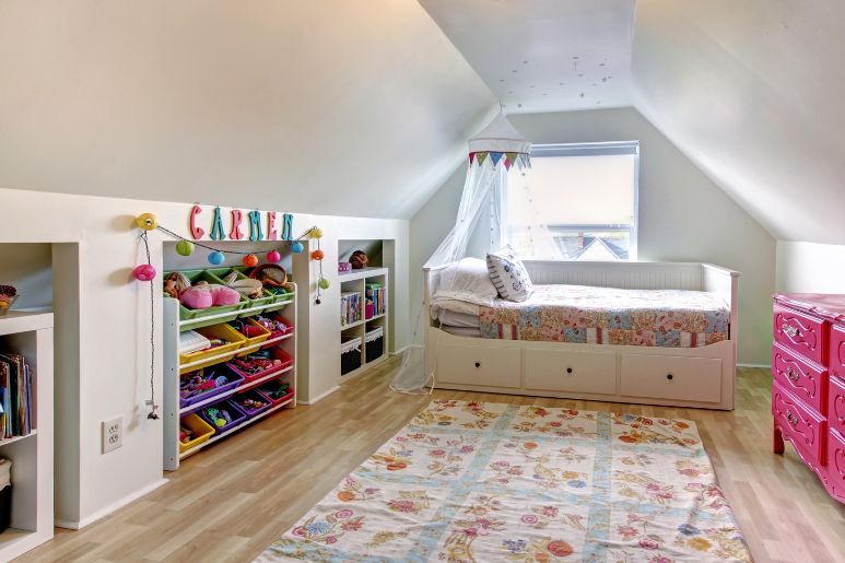 4 Ways To Use Open Shelving in Kids’ Bedrooms